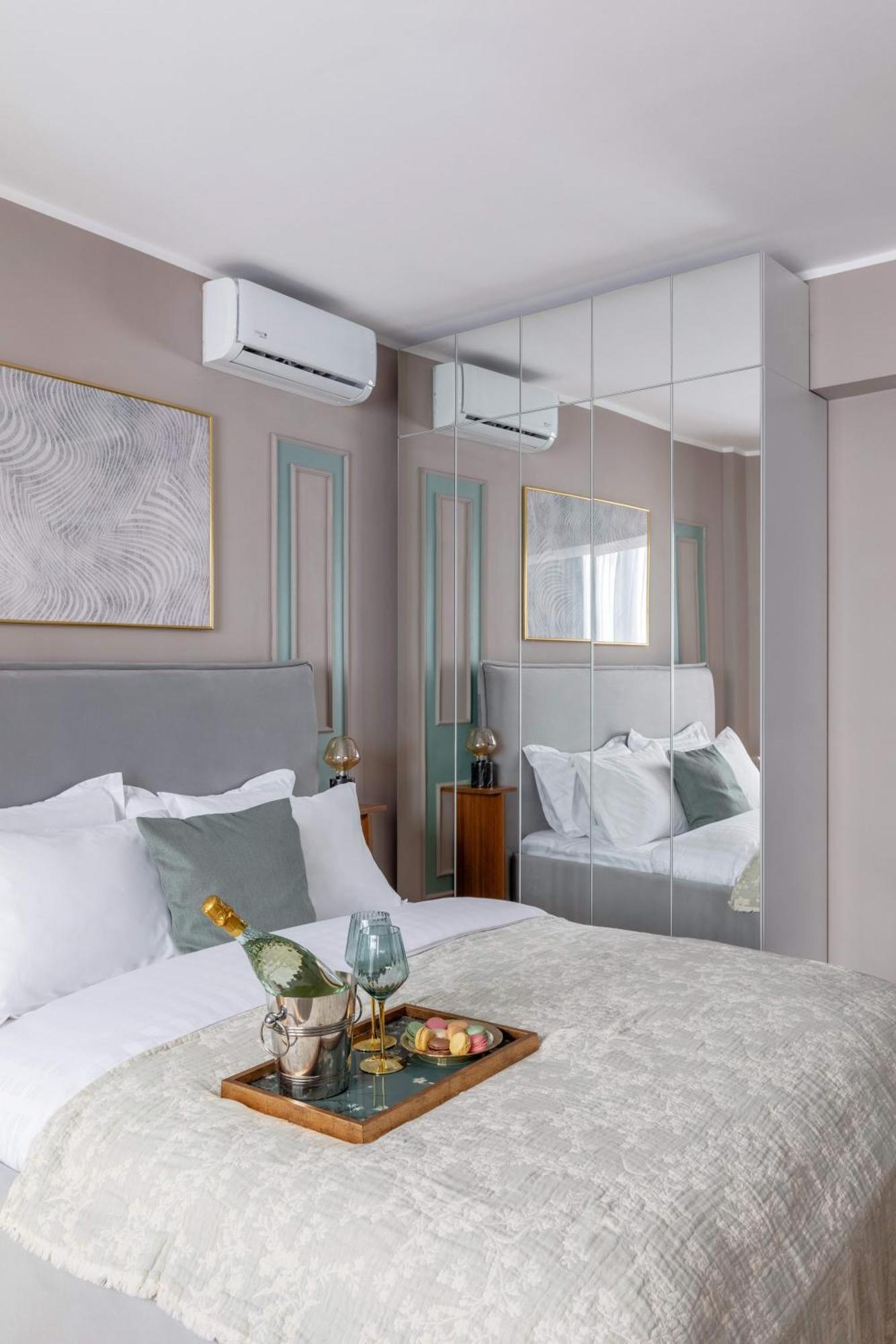 Holt - Sublime Minty Green 1Br On The Park Boekarest Buitenkant foto