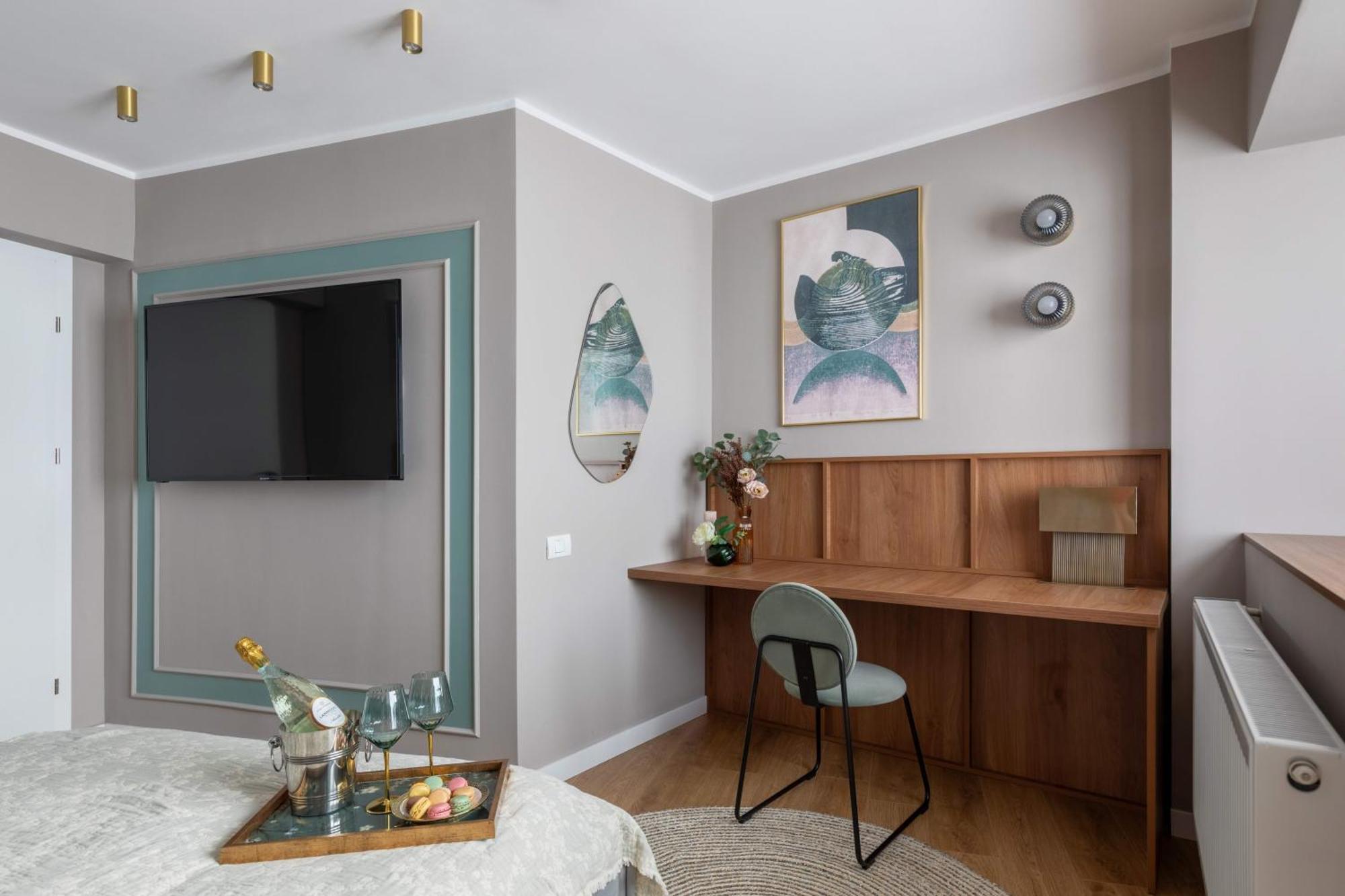 Holt - Sublime Minty Green 1Br On The Park Boekarest Buitenkant foto